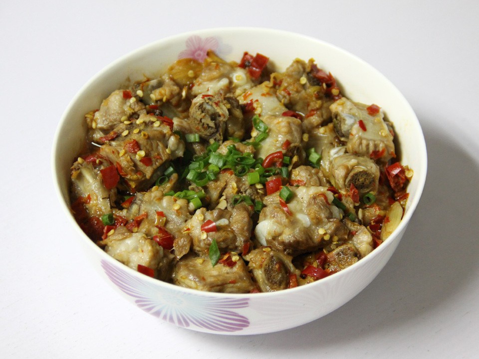 剁椒排骨蒸土豆