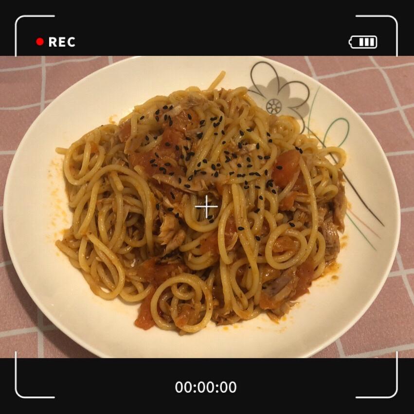 金枪鱼番茄酱意大利面 Spaghetti
