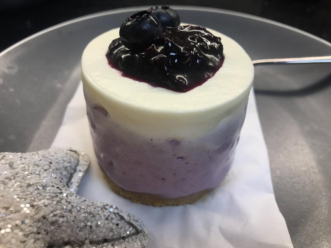 文文_mummy做的《tinrry下午茶》教你做蓝莓益力多慕斯