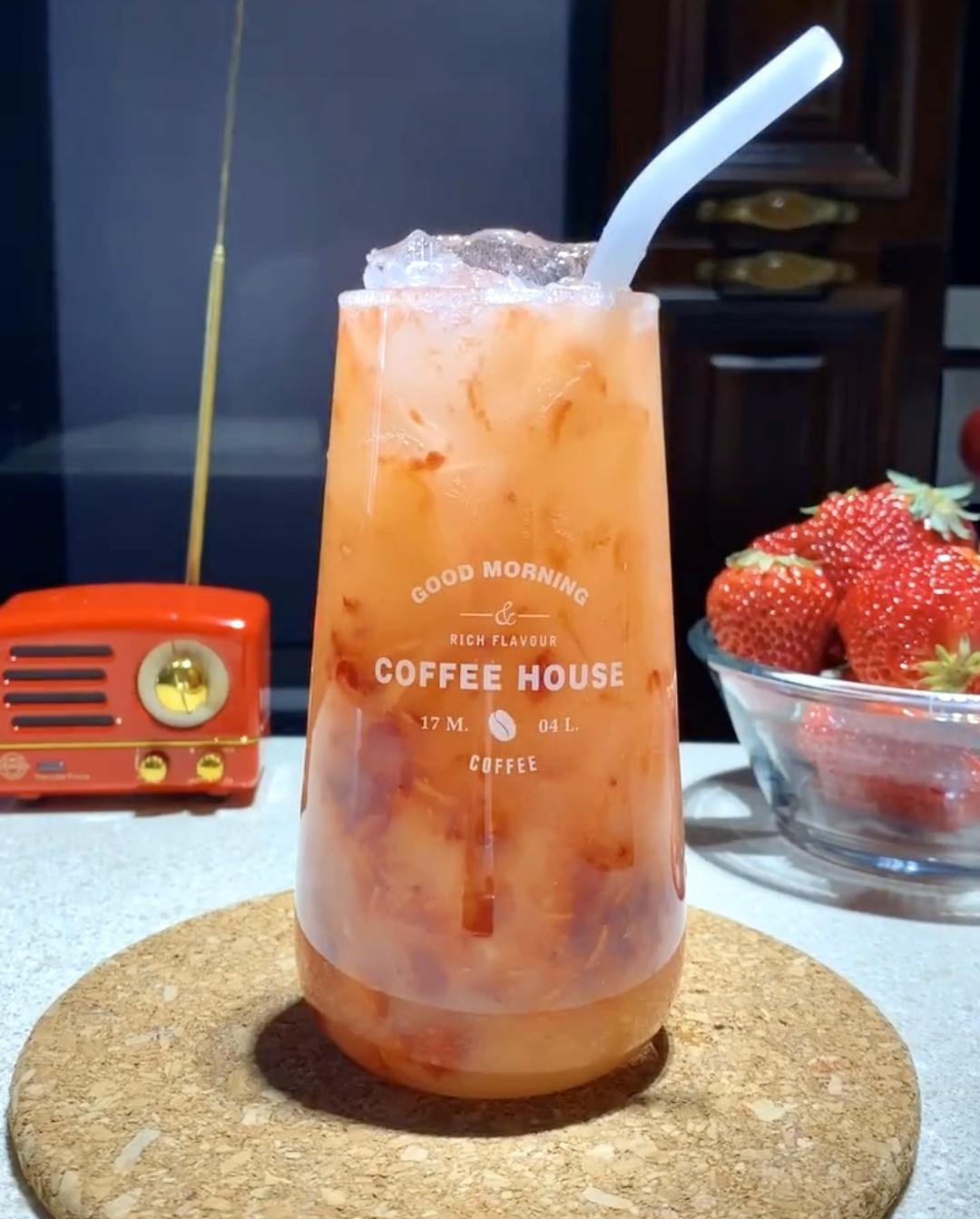 冰山美莓(草莓多多)