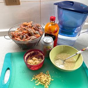 蒜蓉海龙虾的做法 步骤1