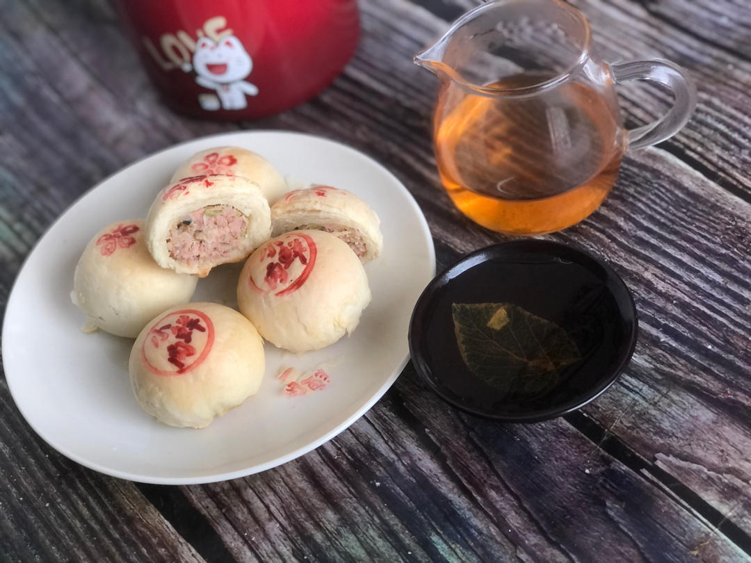 泳式鲜肉榨菜月饼