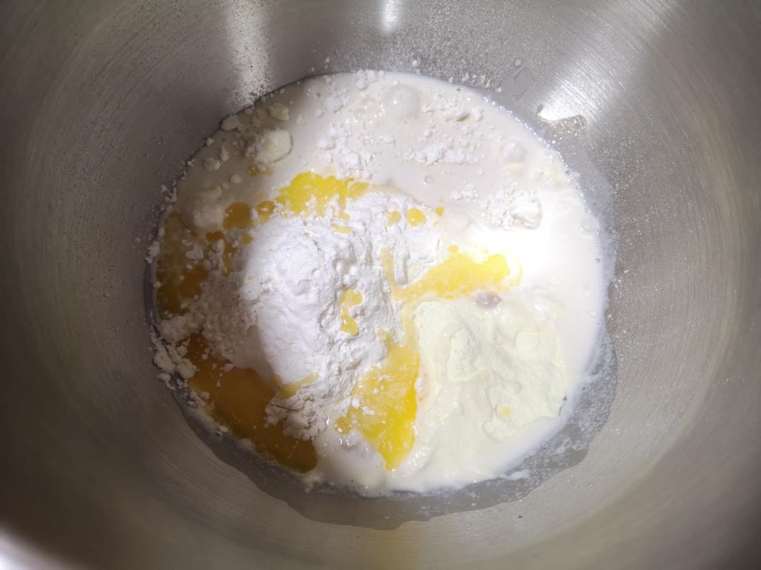 纯奶手撕吐司的做法 步骤1