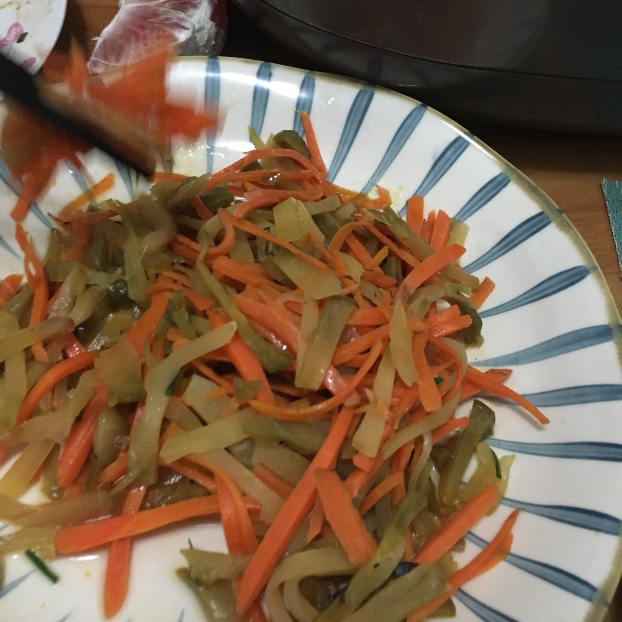 榨菜炒胡萝卜