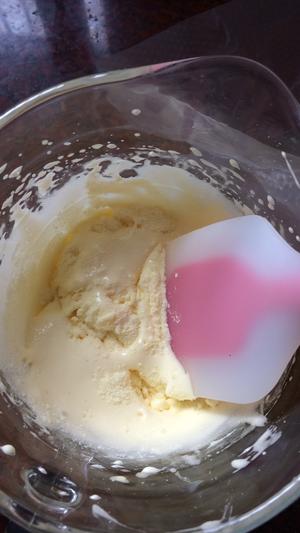 蛋黄小奶豆的做法 步骤4