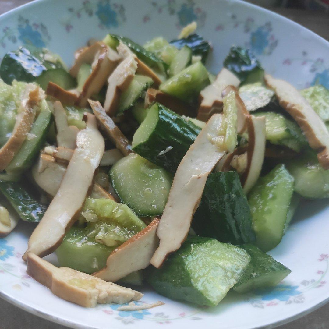 凉拌黄瓜豆腐干 懒人版
