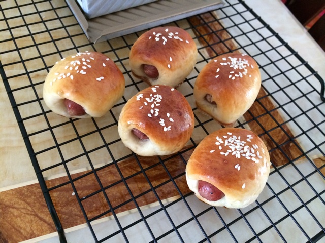 圆圈禤做的迷你肠仔小面包