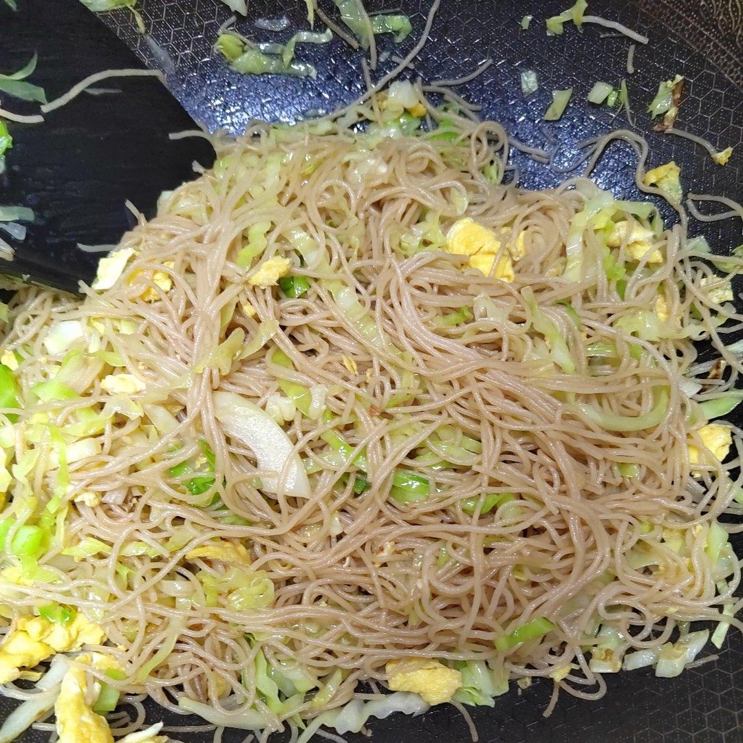 大牌档炒米粉