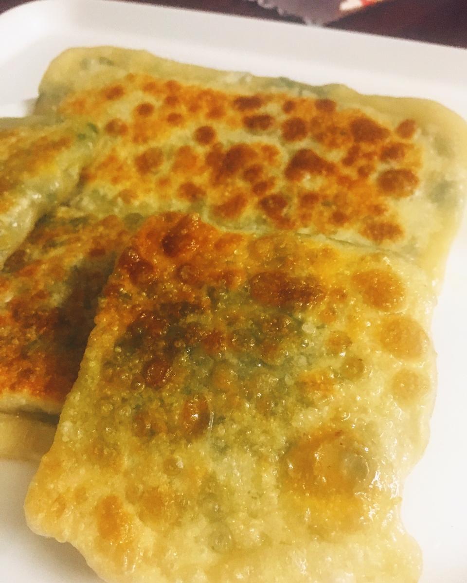 吹弹可破的韭菜盒子