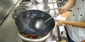 厨师长教你：“响油鳝丝”的家常做法，味道非常赞的做法 步骤6