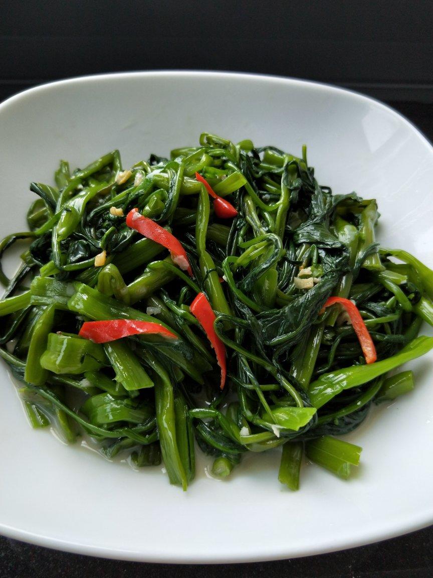 尖椒腐乳炒空心菜