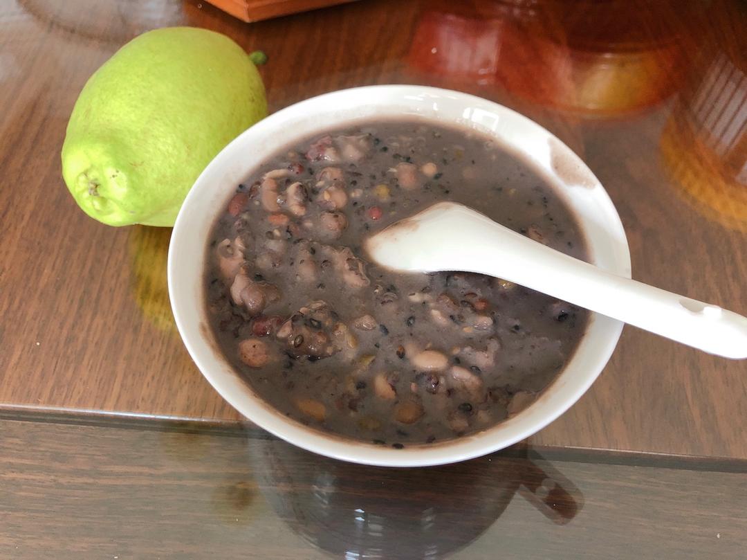 豆浆杂粮粥（别名：回归正轨粥）丨健康·三餐