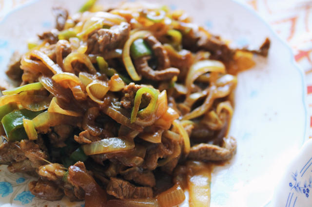 洋葱炒牛肉