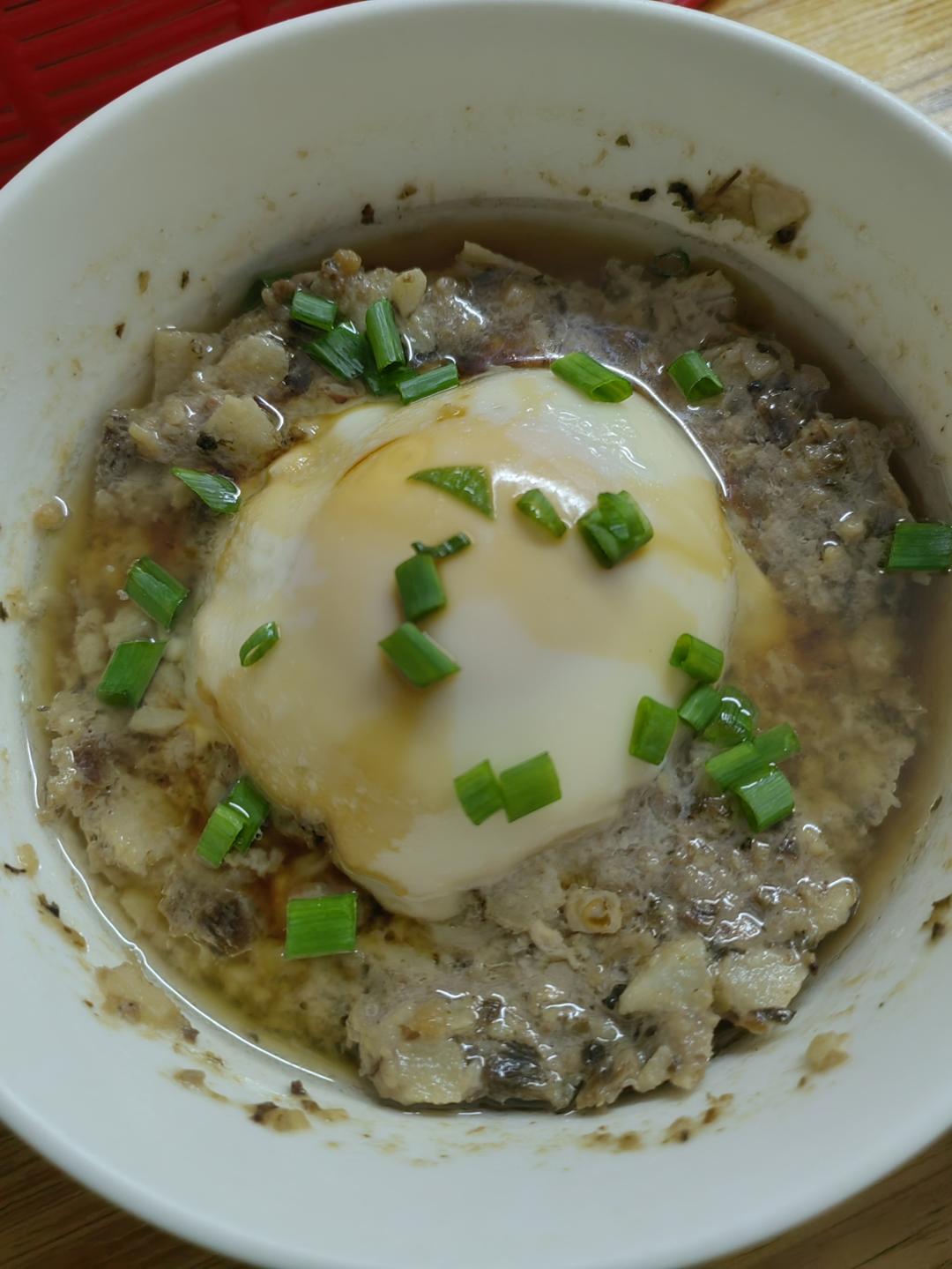 要申请添饭
的梅菜蒸肉饼