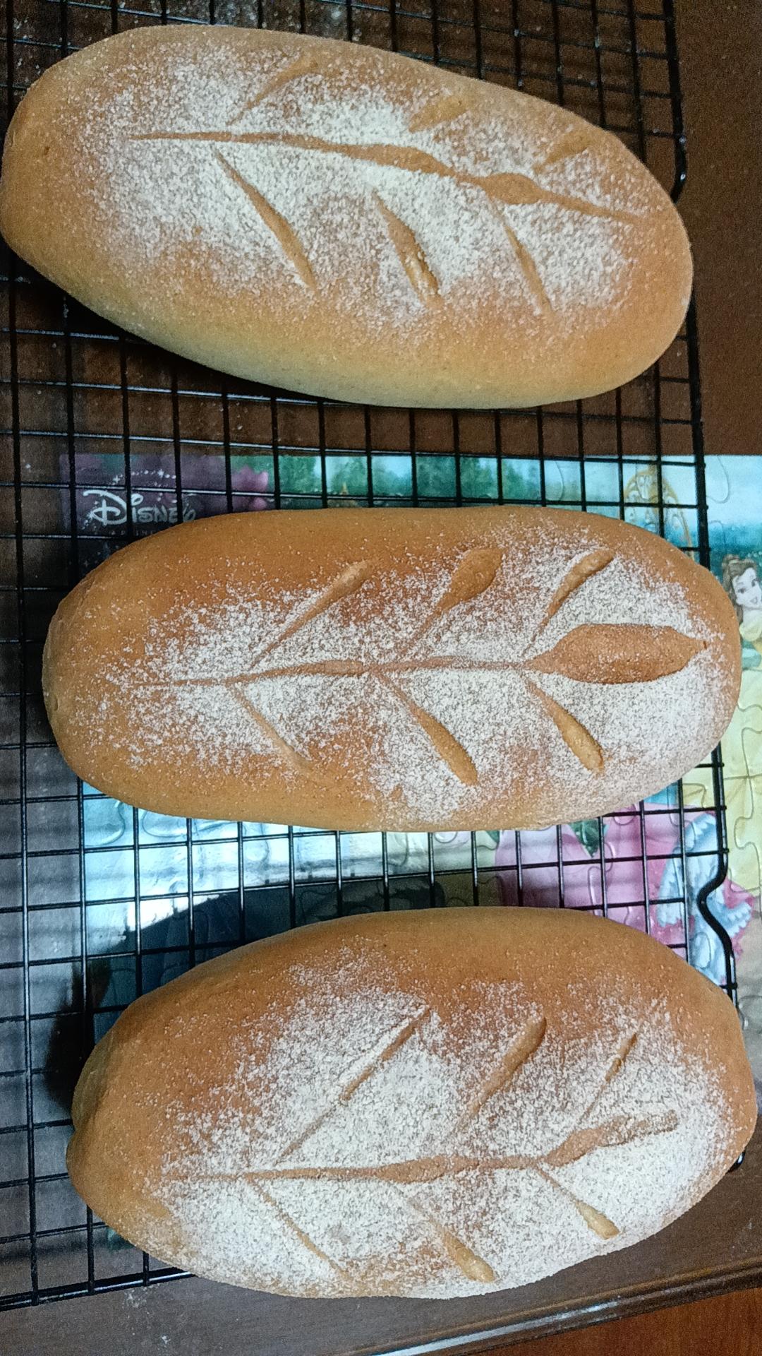 红豆/肉松麻薯软欧面包+石榴茶【曼食慢语】