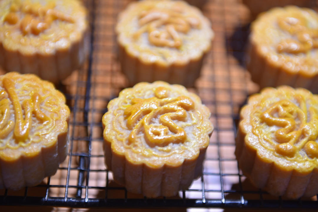 广式蛋黄莲蓉月饼🥮含50g~125g饼皮馅料比例🥮