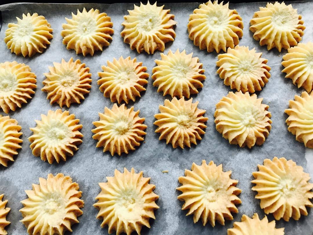 香酥曲奇~爱烘焙的姐姐