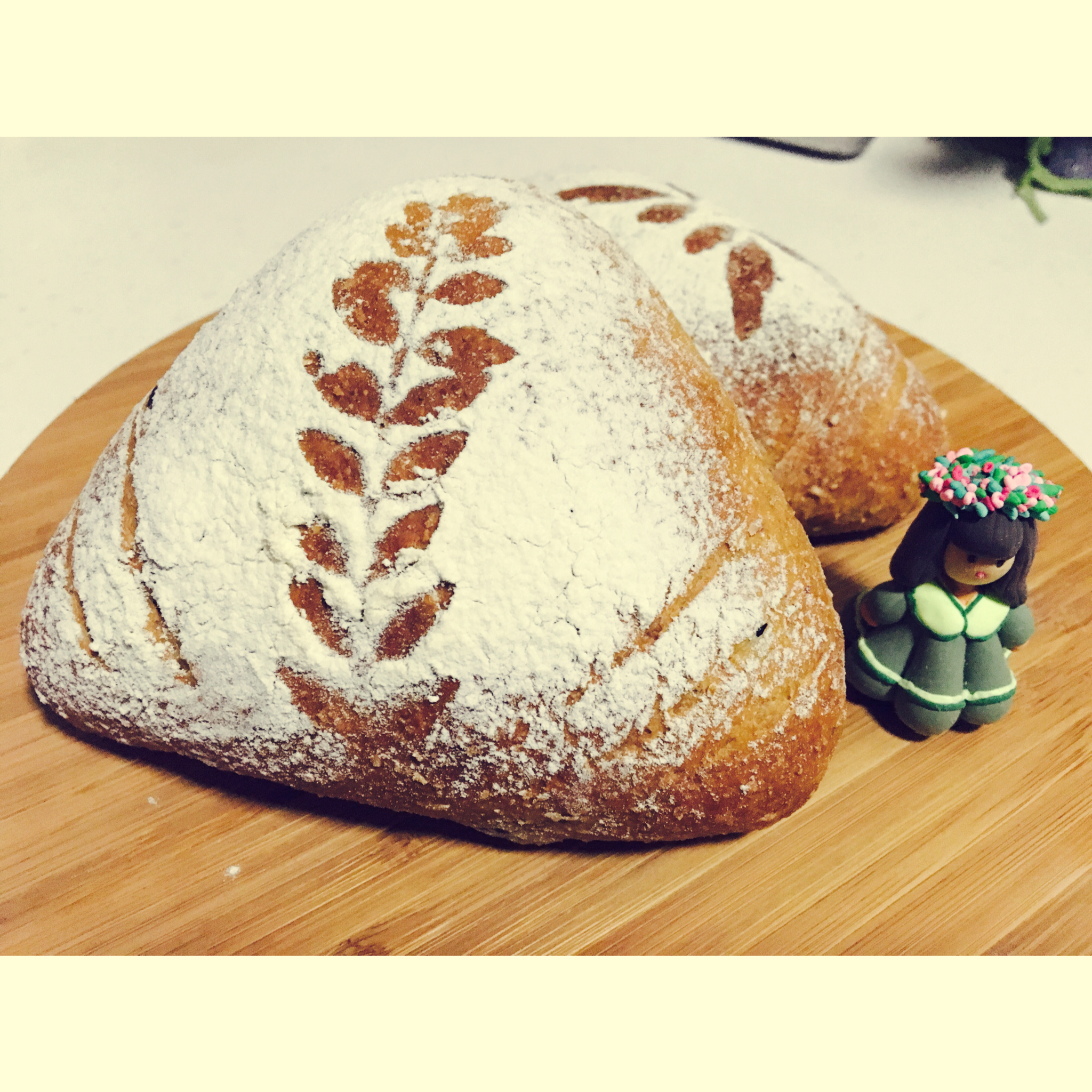 棉花糖和积雨云-牛奶红豆面包