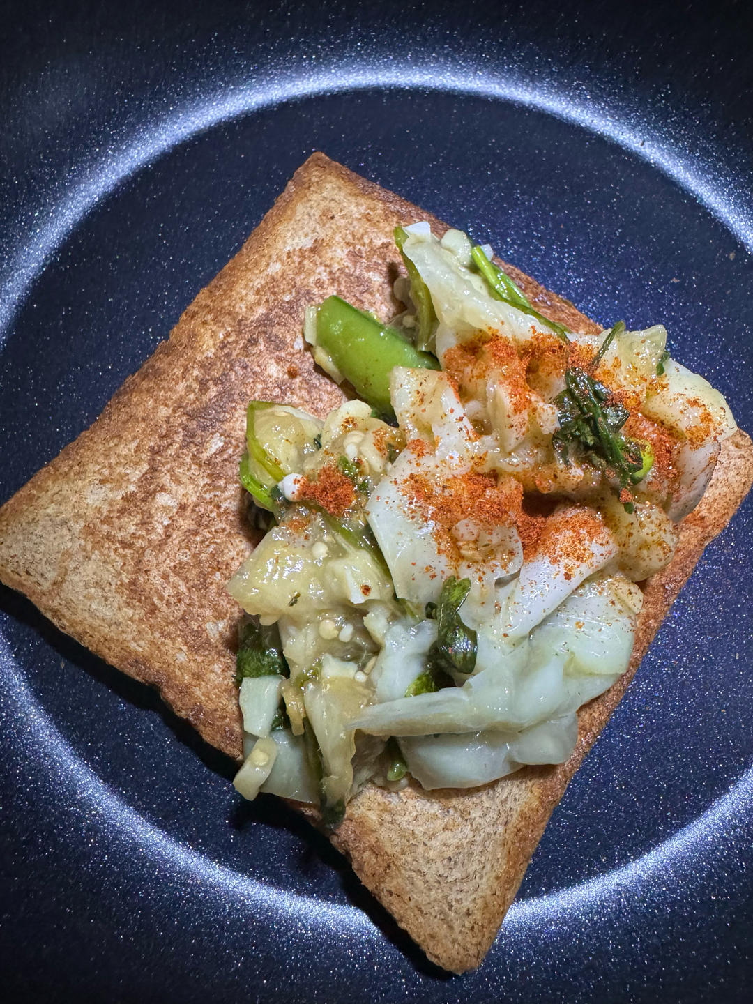 蒜茄子，只加蒜、盐和香菜味道最好。