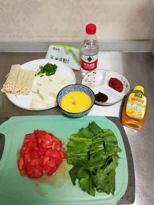 番茄金针菇豆腐汤～太太乐鲜鸡汁快手菜的做法 步骤2