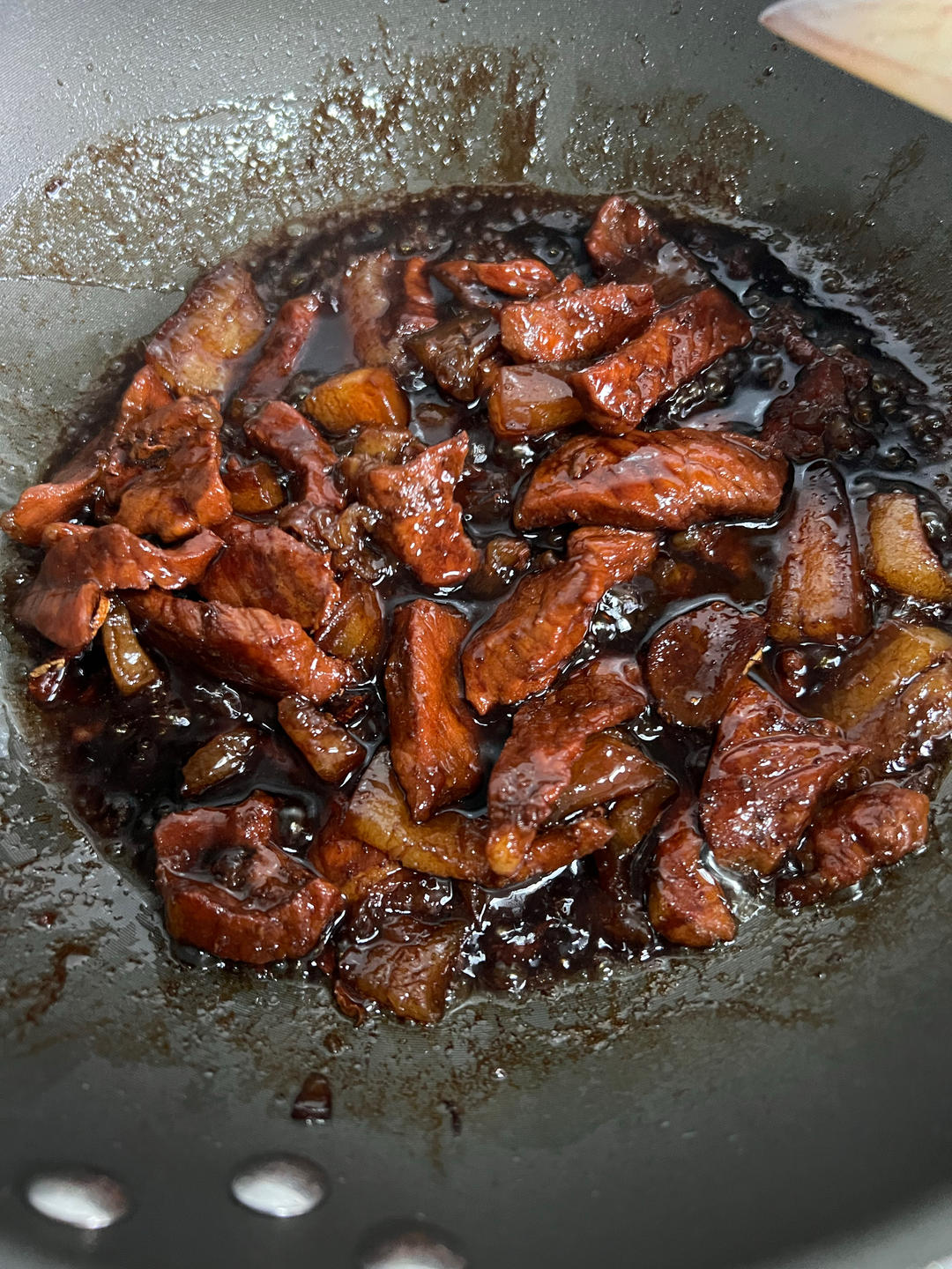 不焯水不放油的家常红烧肉