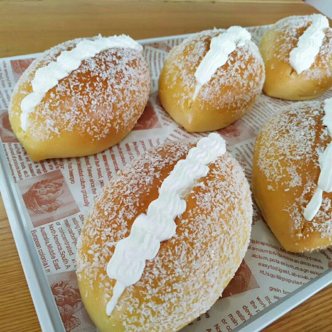 iyd9做的儿时去面包房必买的椰丝奶油包