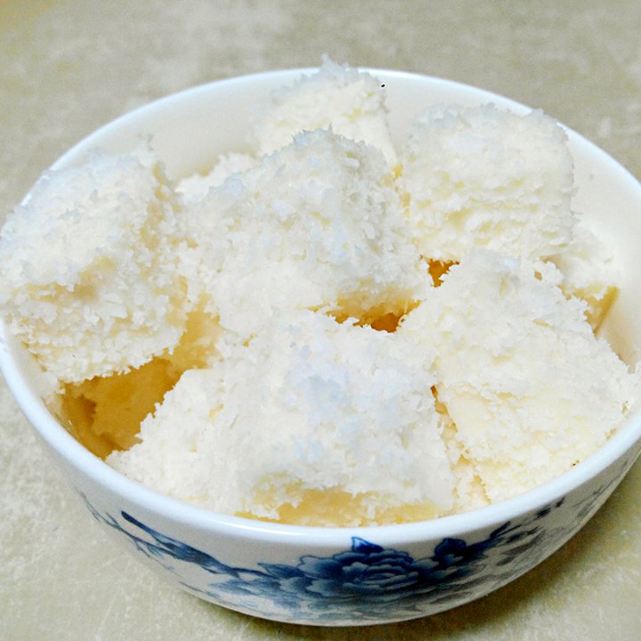 完胜85度C牛奶椰丝小方