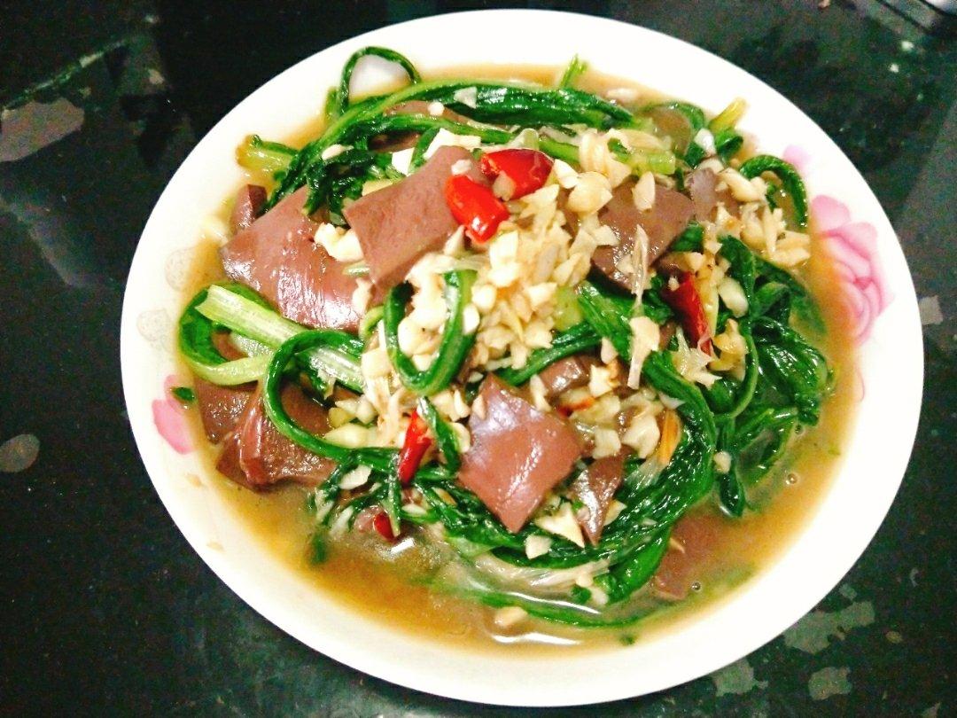 鸭血油麦菜