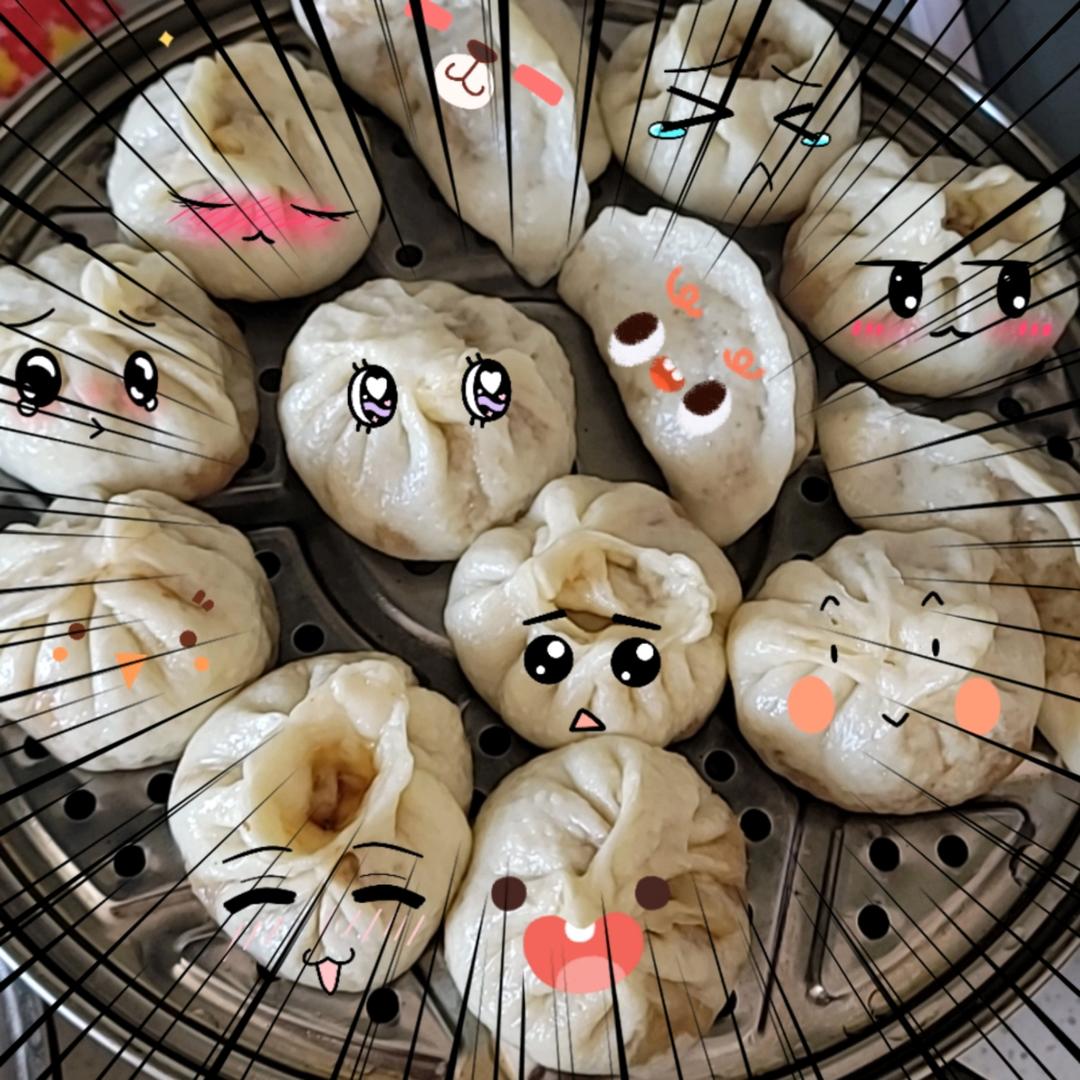 鲜美多汁的洋葱牛肉包子