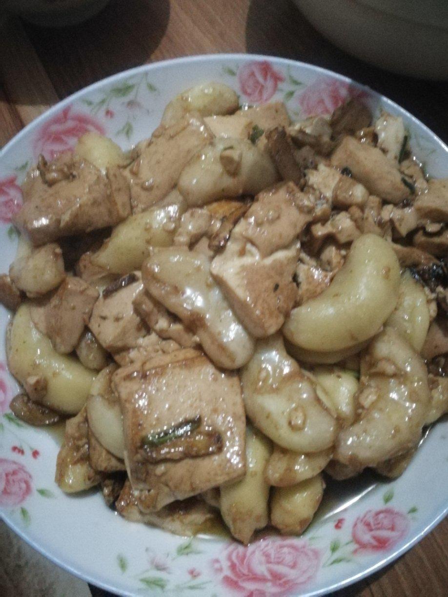 菱角烧豆腐
