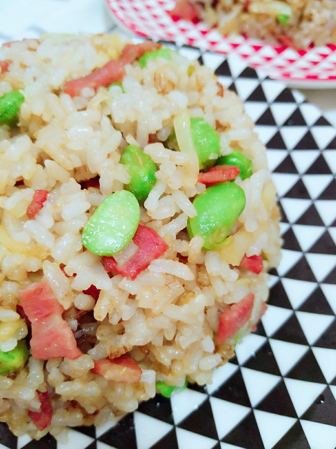 家常炒饭（简单又不平凡的味道）
