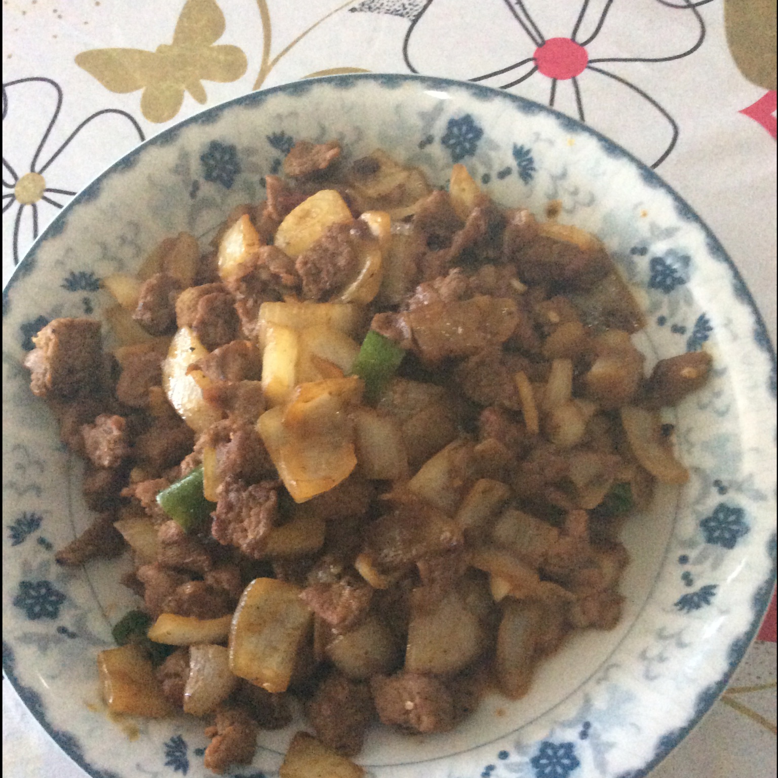 孜然洋葱炒牛肉粒