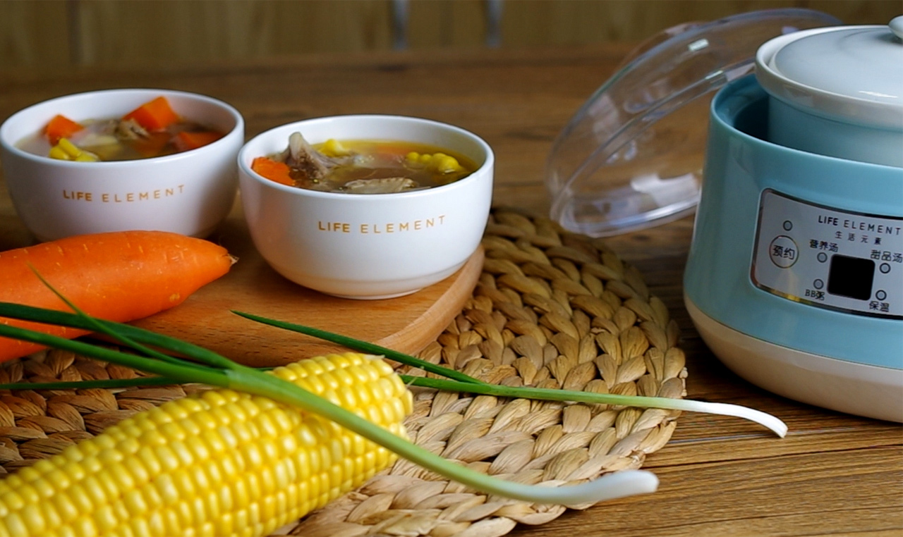 玉米排骨汤—电炖盅的做法