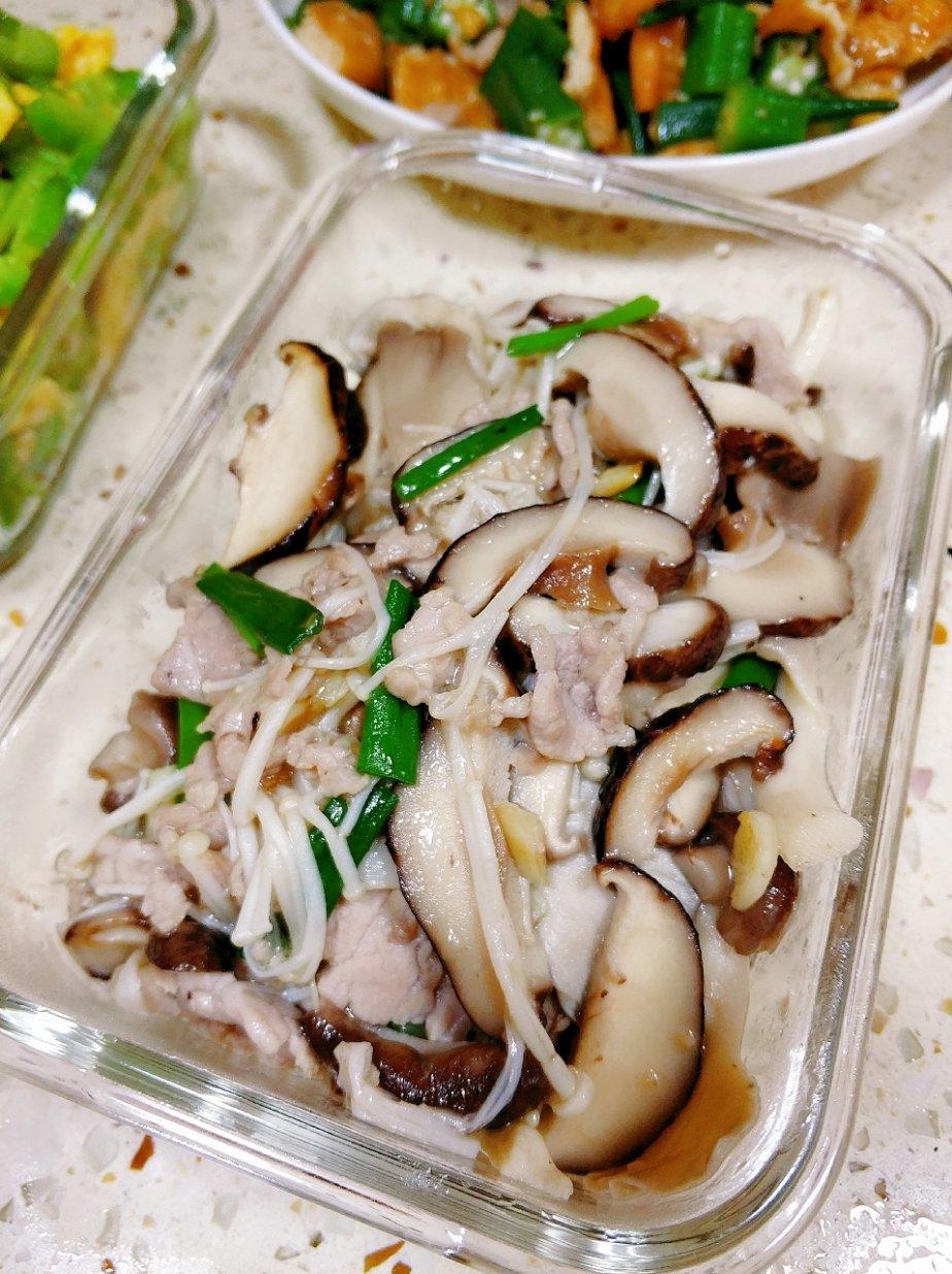 鲜嫩可口的杂菇炒肉