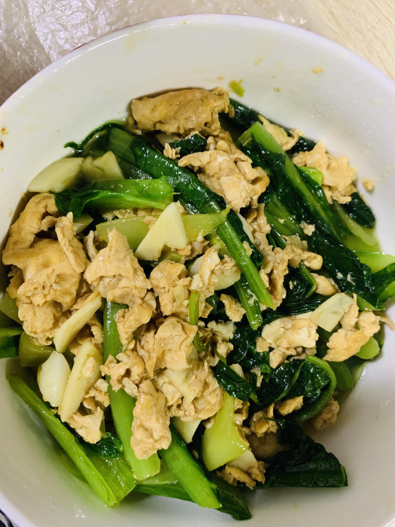 爱学习的肥嘟嘟做的油麦菜炒鸡蛋