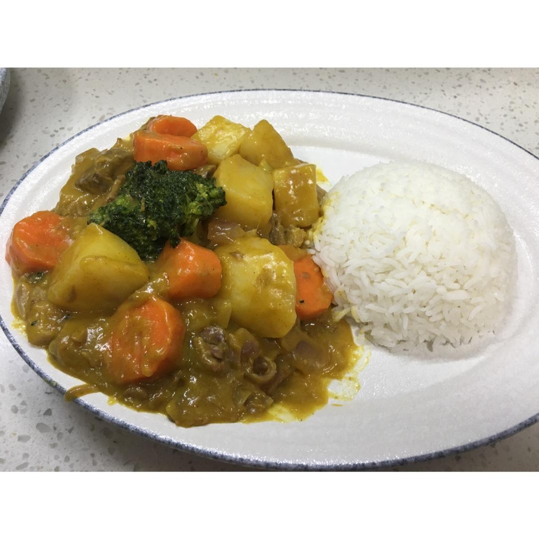 咖喱牛腩