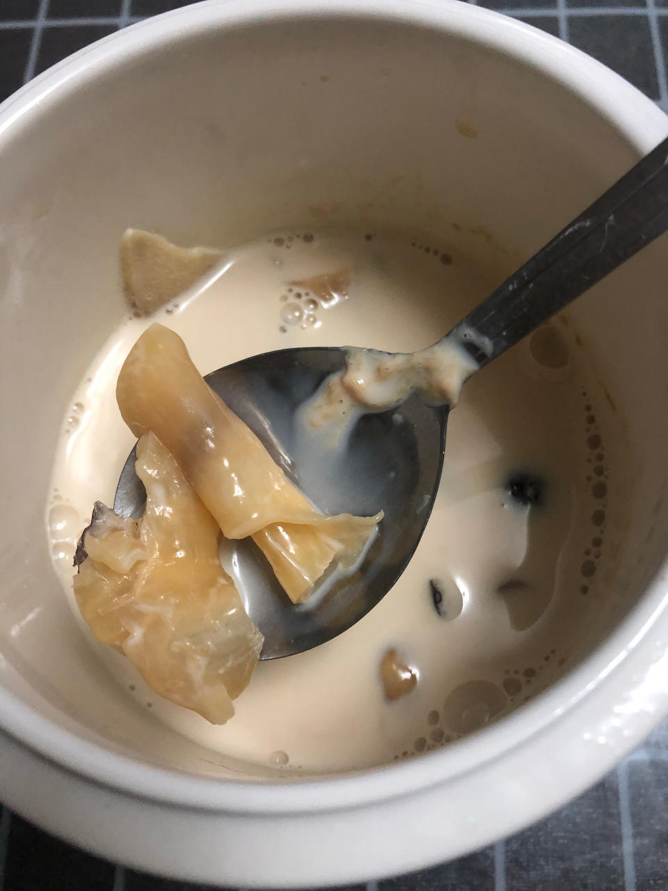 牛奶花胶冻