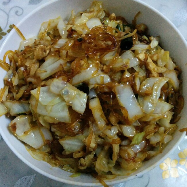 包菜粉丝炒鸡蛋
