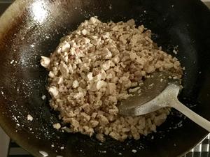 1次发面在家做零失败的香菇豆腐肉馅包子的做法 步骤8