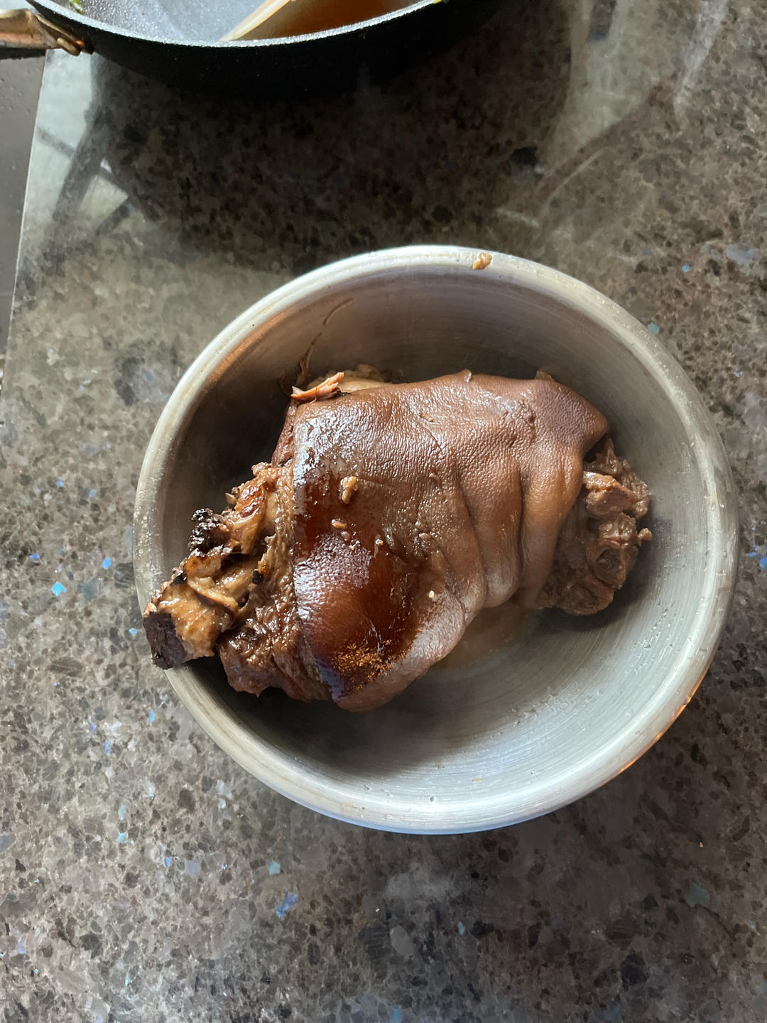 【红烧肘子】（家庭版卤蹄膀）