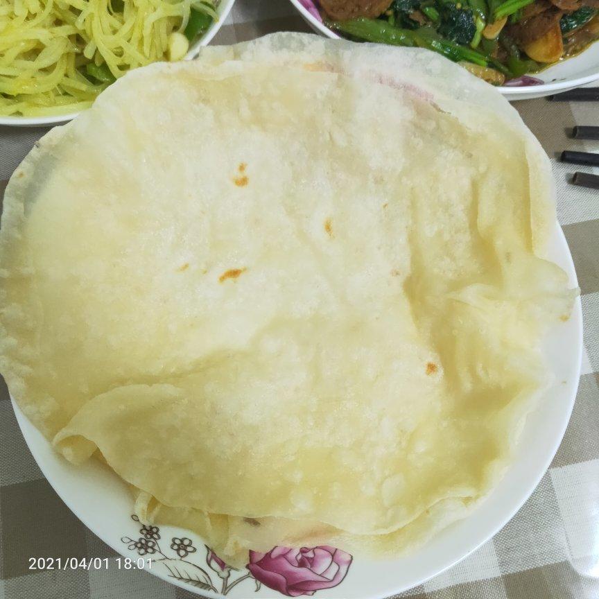 烙春饼(用视频告诉你，这饼有多软)