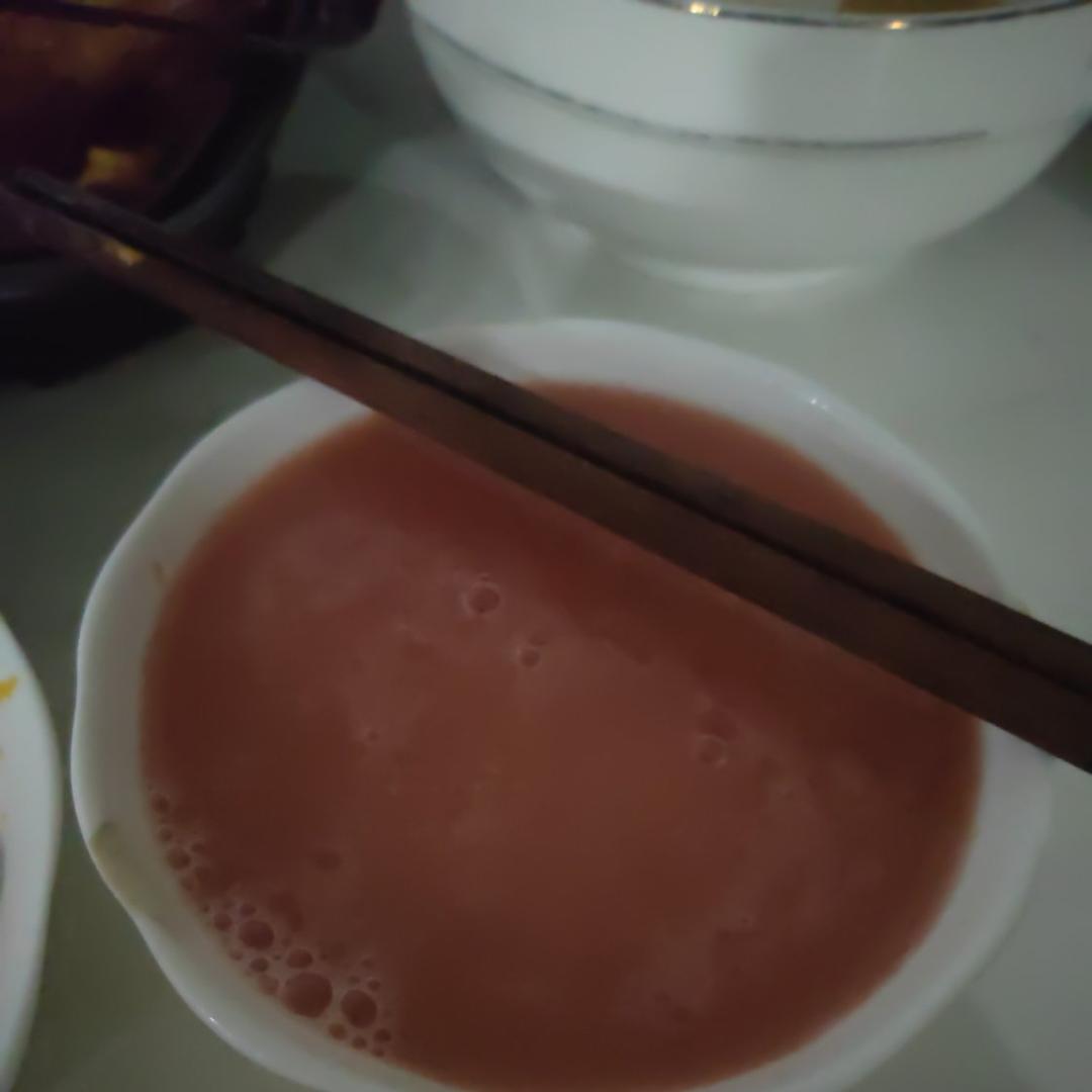 鲜榨草莓汁