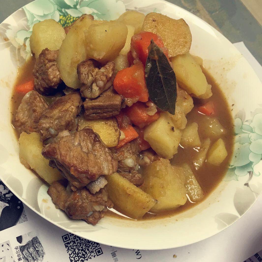 胡萝卜土豆炖排骨