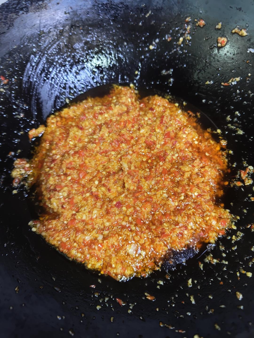 自制蒜蓉辣酱（简单，快手）