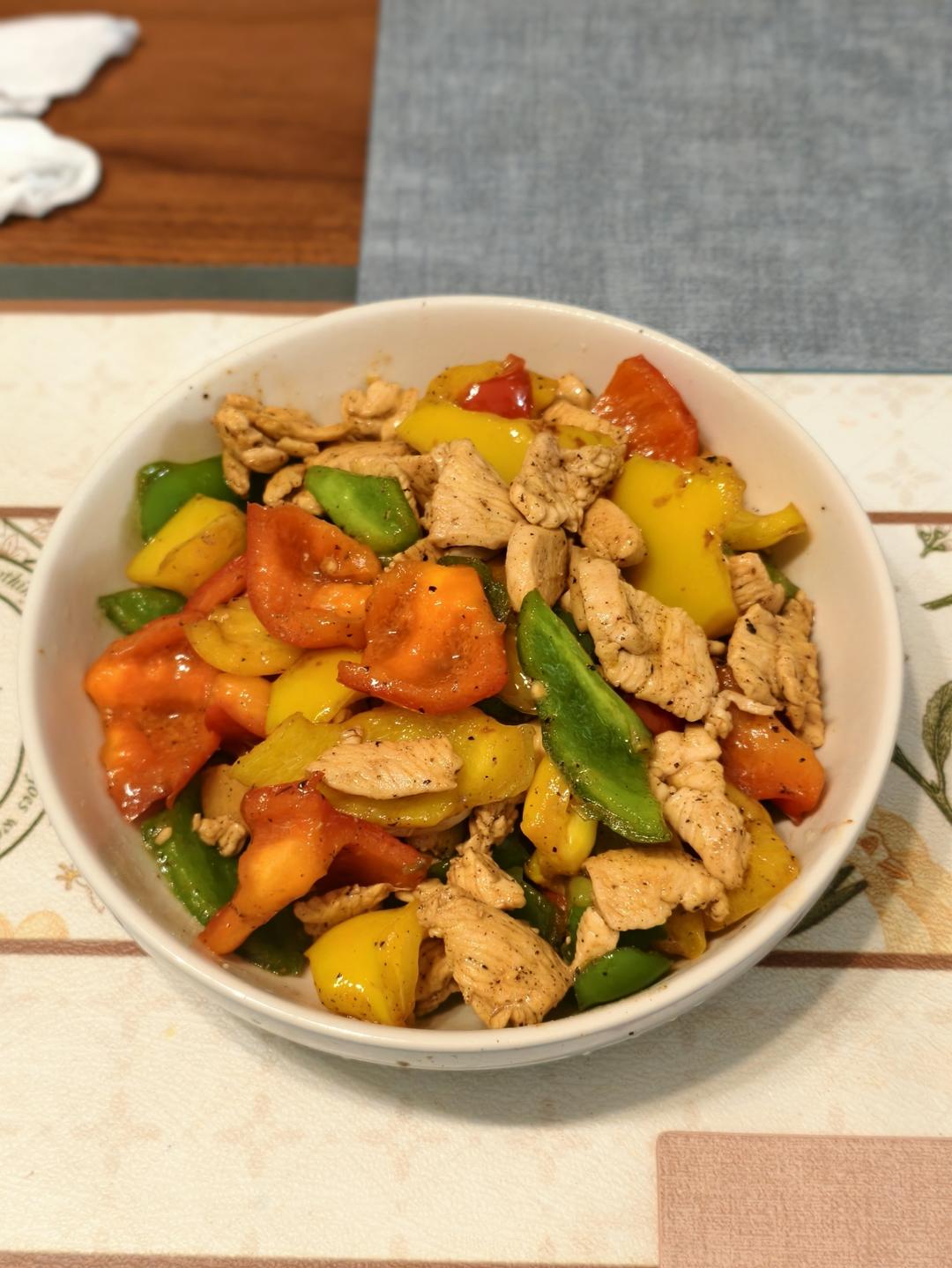 营养又健康的彩椒炒鸡胸肉