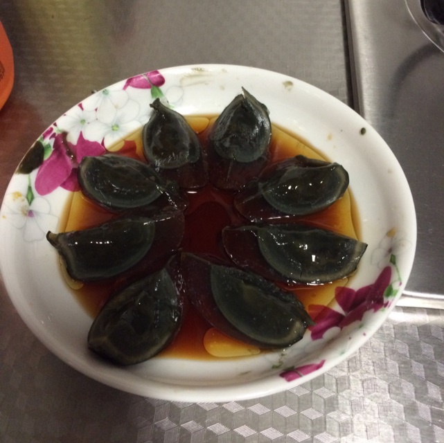 凉拌皮蛋