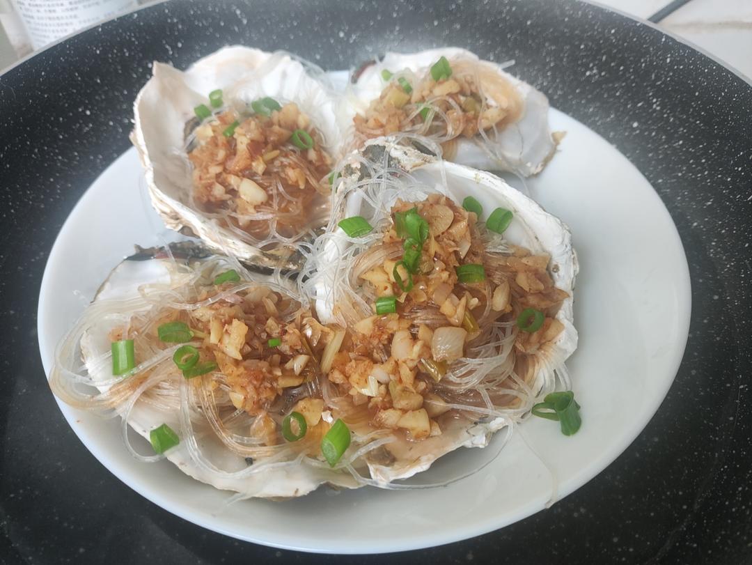 蒜蓉粉丝蒸生蚝