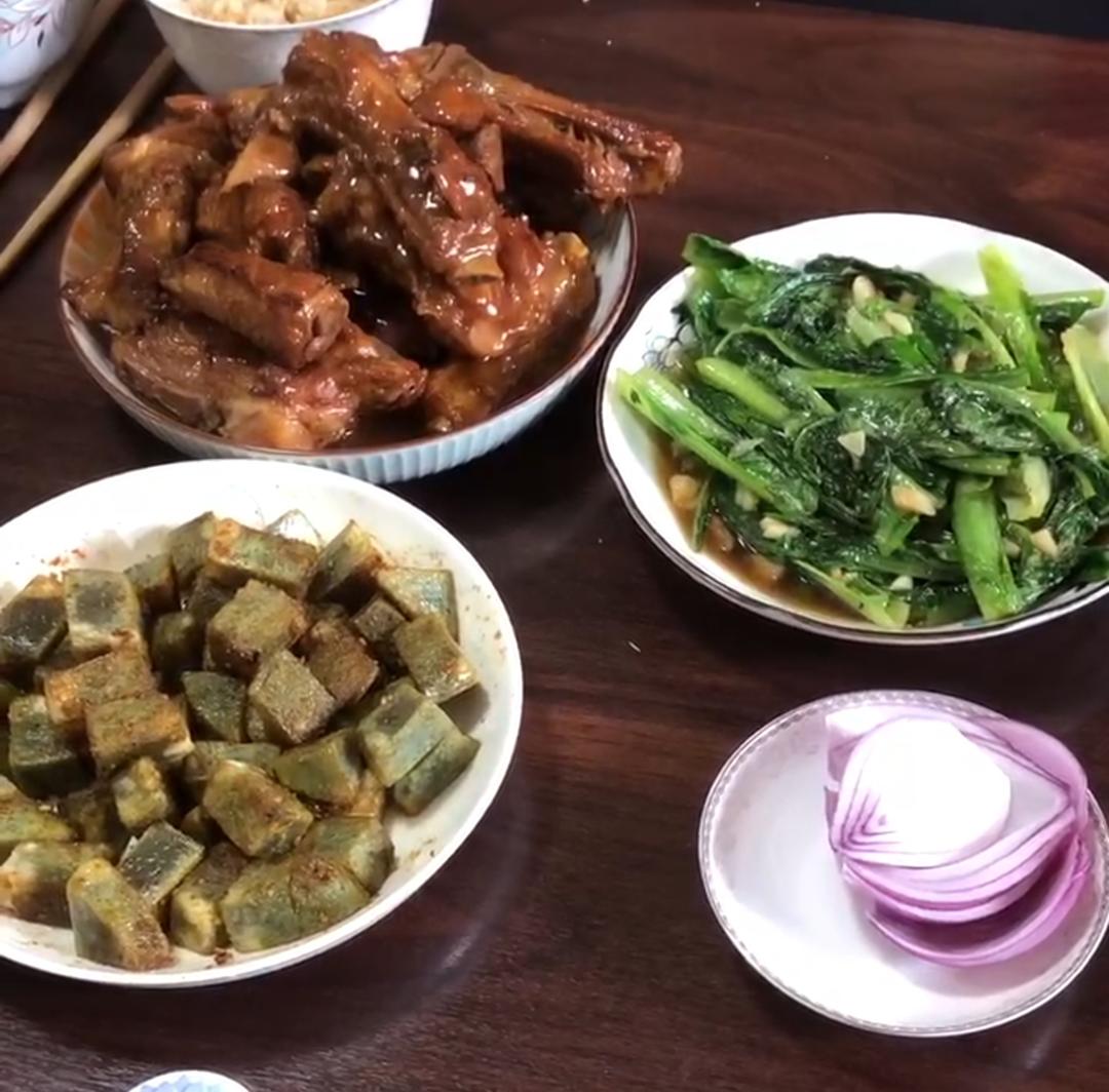 红烧排骨