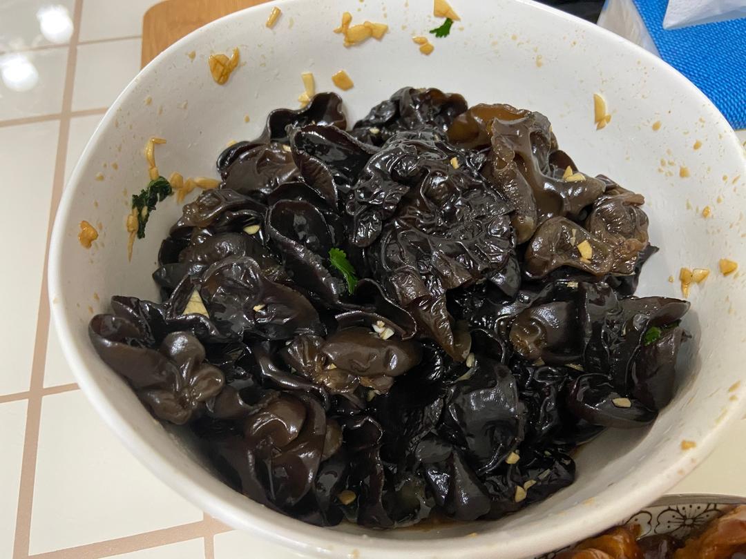 一分钟泡发木耳的妙招