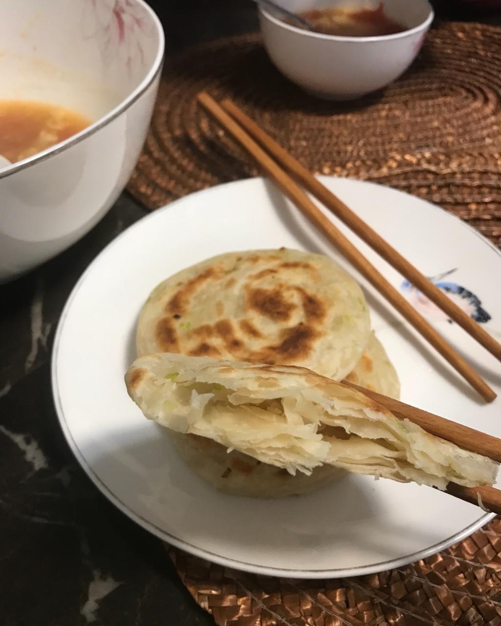 堂妈教你做飘香葱油饼